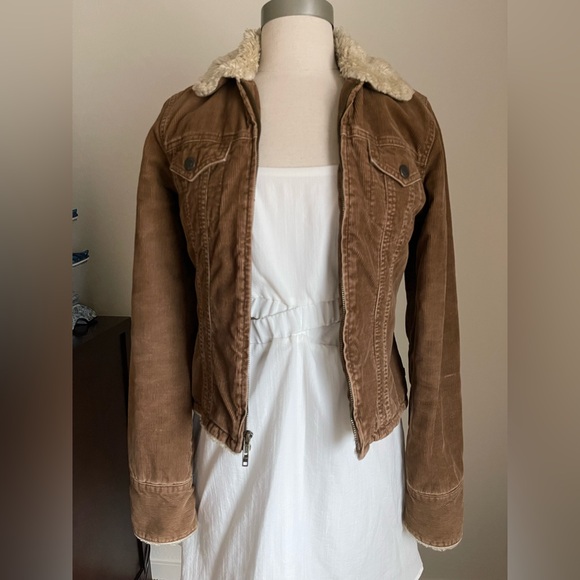 Abercrombie & Fitch Tan Corduroy Jacket with Cream Sherpa - Picture 3 of 5